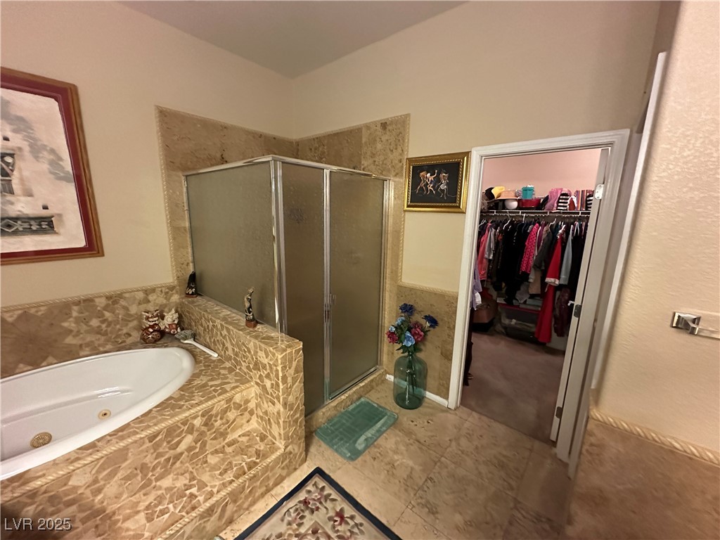 5016 Wayfaring Tree Avenue Property Photo 13