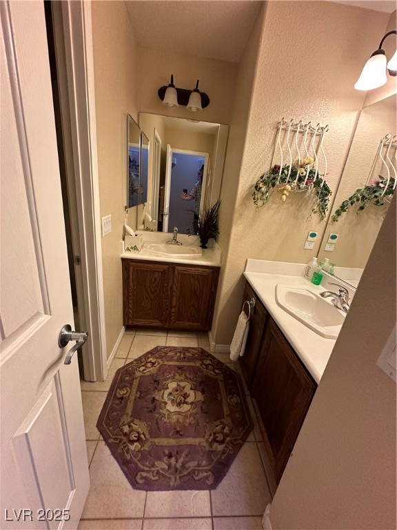 5016 Wayfaring Tree Avenue Property Photo 14