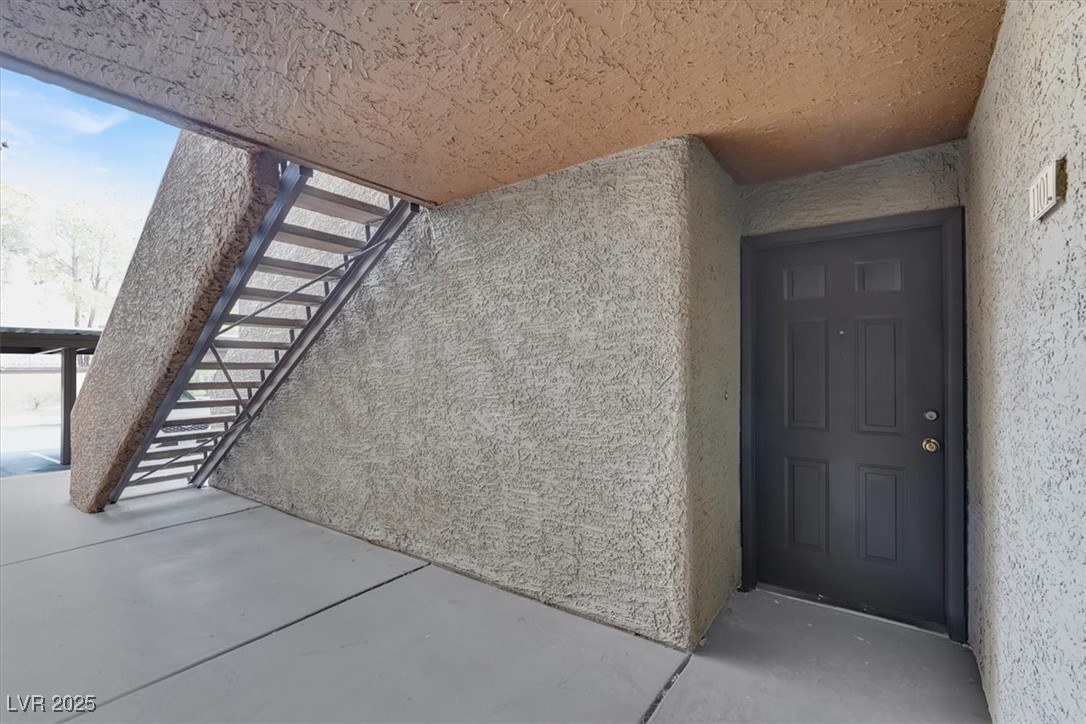 2200 South Fort Apache Road 1101 Property Photo 5