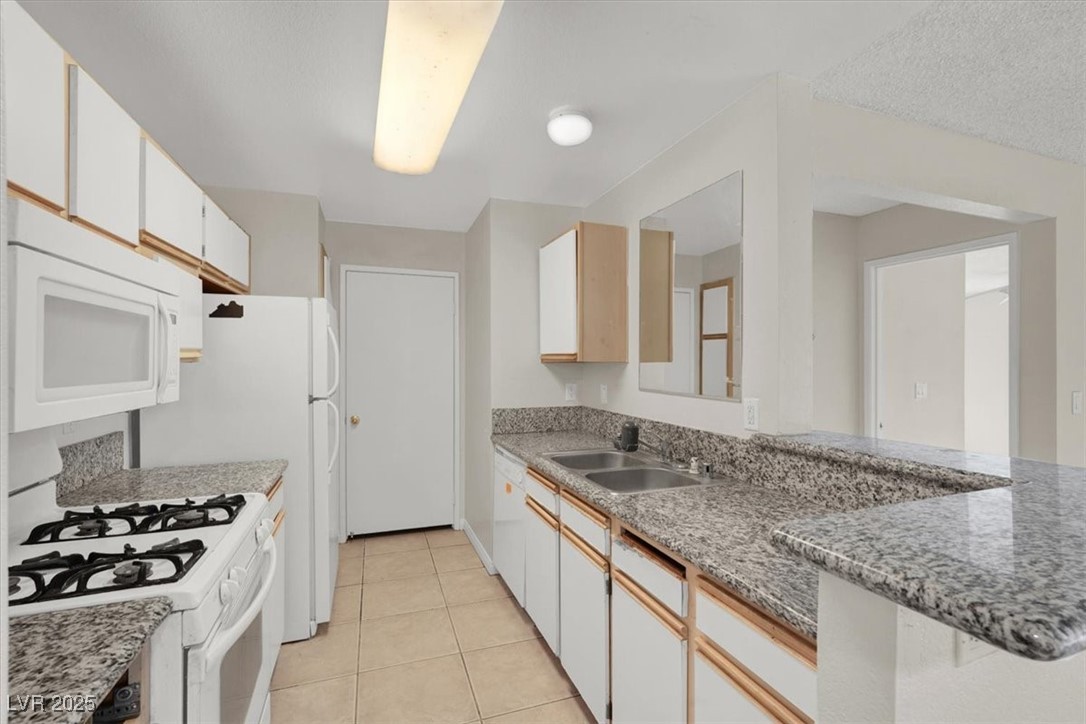 2200 South Fort Apache Road 1101 Property Photo 11