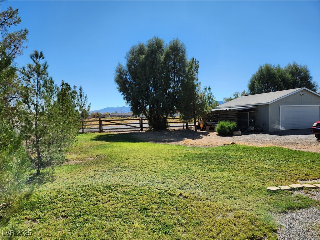 1740 West Donner Street Property Photo 5