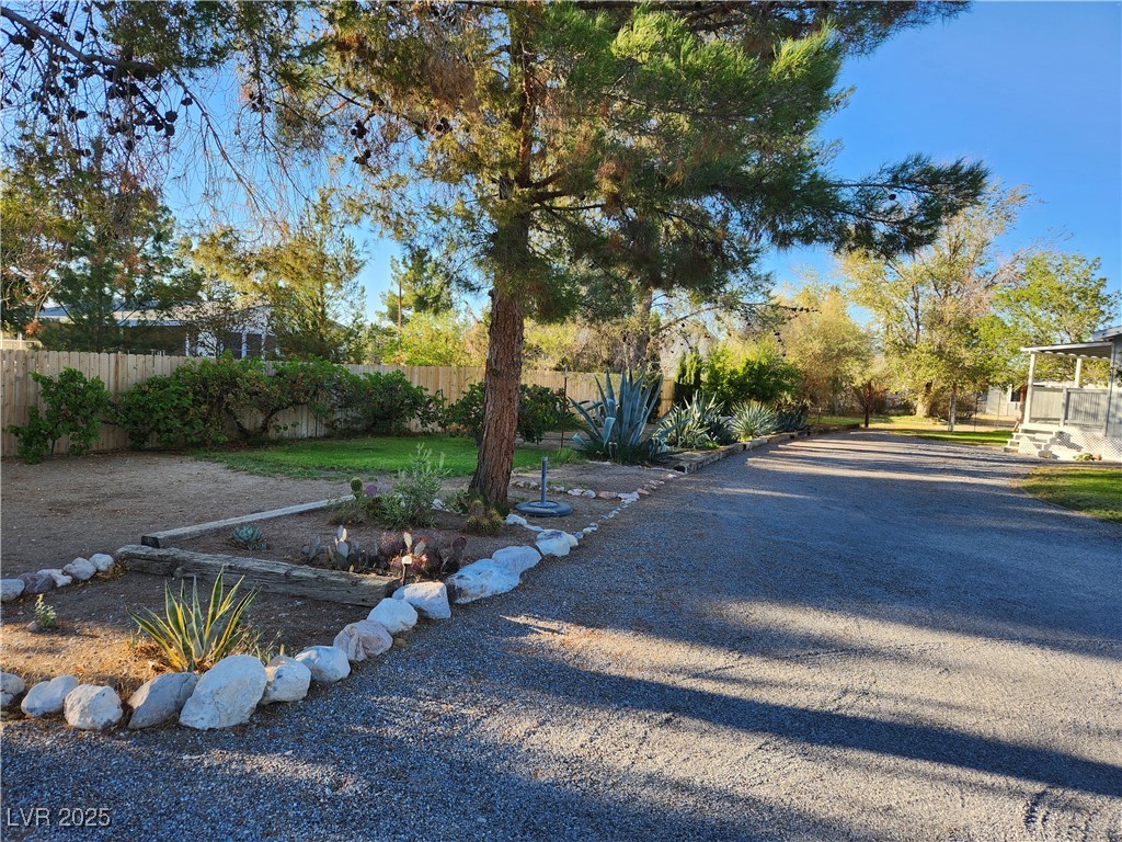 1740 West Donner Street Property Photo 8