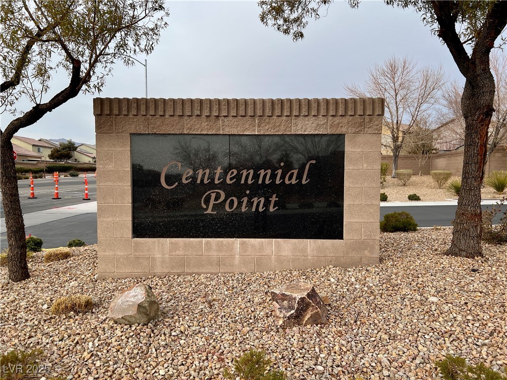 9553 Madsen Glen Court Property Photo 4