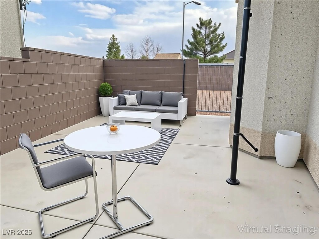 9553 Madsen Glen Court Property Photo 7