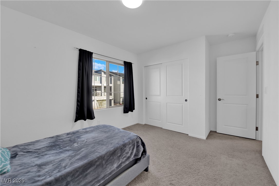 10375 Rose Palisade Street Property Photo 18