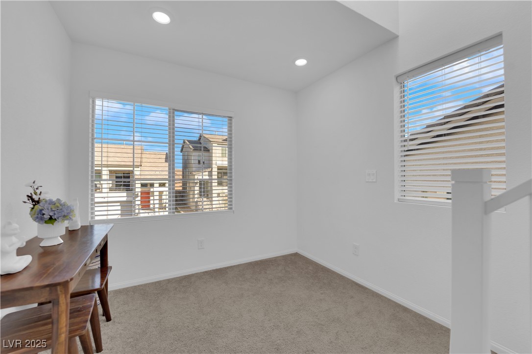 10375 Rose Palisade Street Property Photo 30