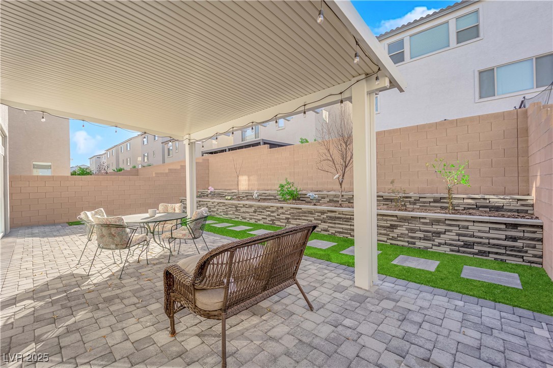 10375 Rose Palisade Street Property Photo 43