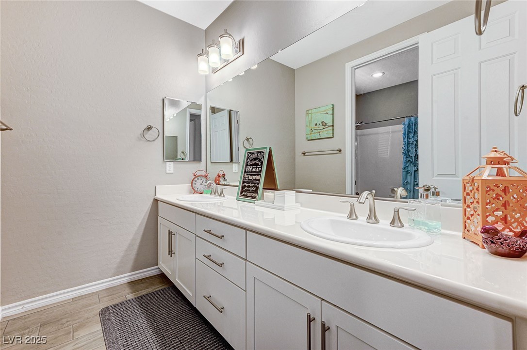 8864 Sherborne Gate Avenue Property Photo 38