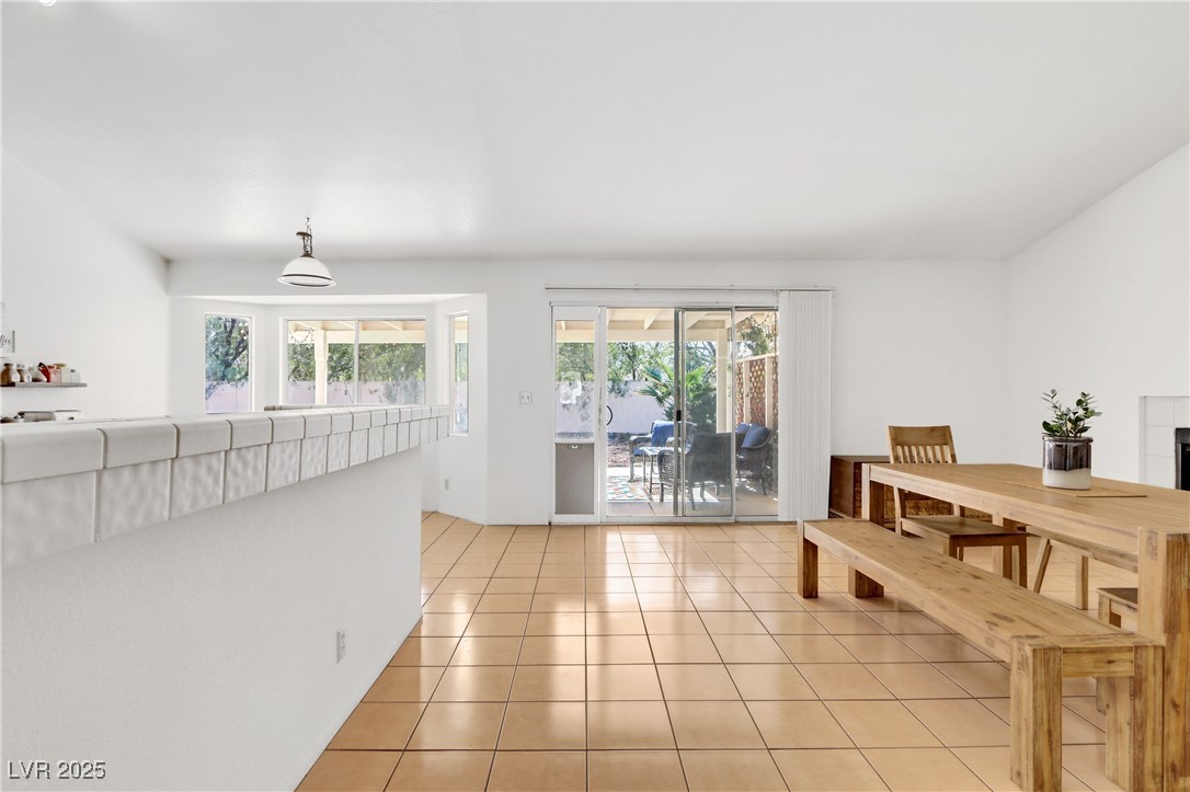 9905 Barrier Reef Drive Property Photo 14
