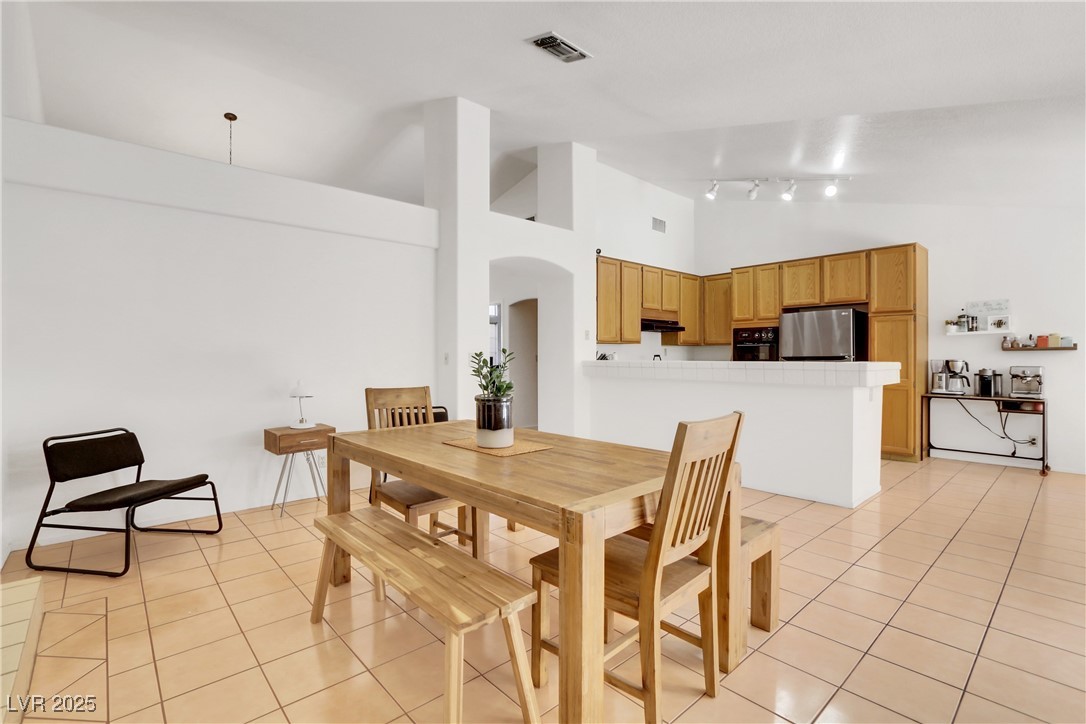 9905 Barrier Reef Drive Property Photo 17