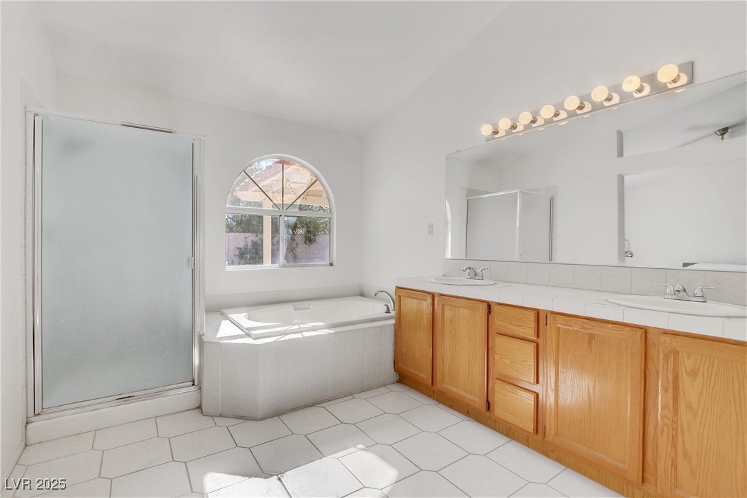 9905 Barrier Reef Drive Property Photo 34