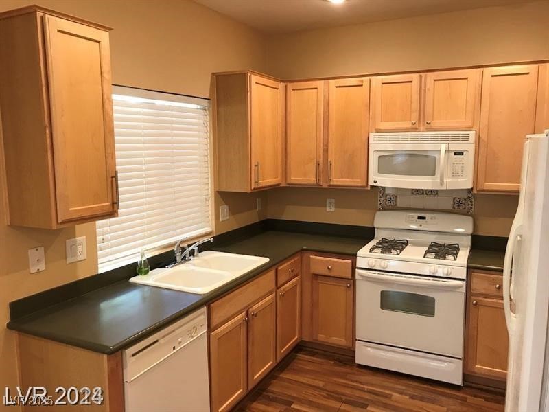 8708 Gateway Glen Drive Property Photo 5