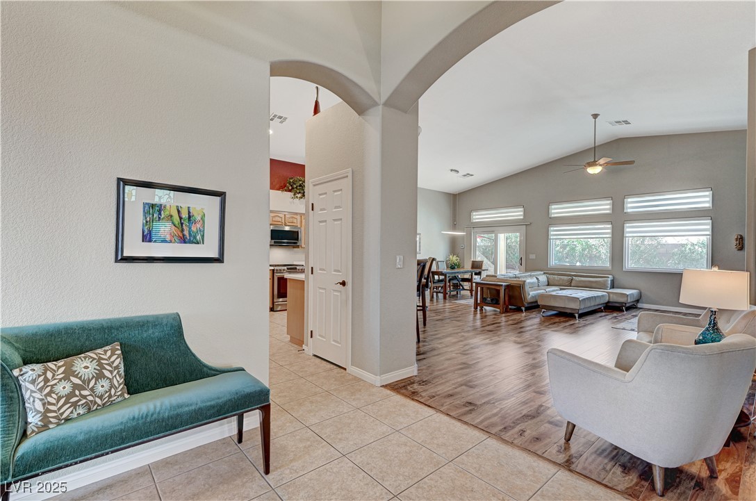 1595 Cattle Ranch Place Property Photo 6