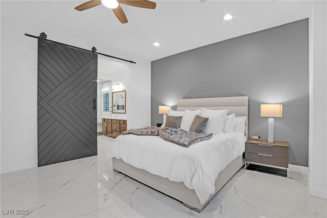 9 Porto Malaga Street Property Photo 10