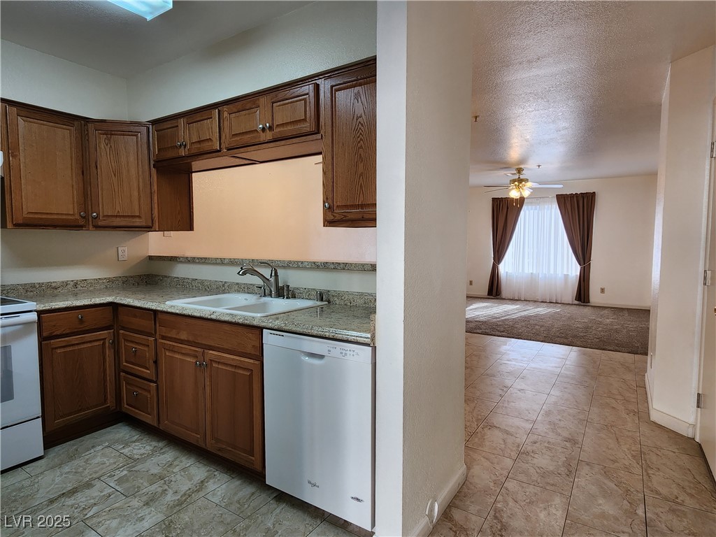 2060 Mesquite Lane 104 Property Photo 6