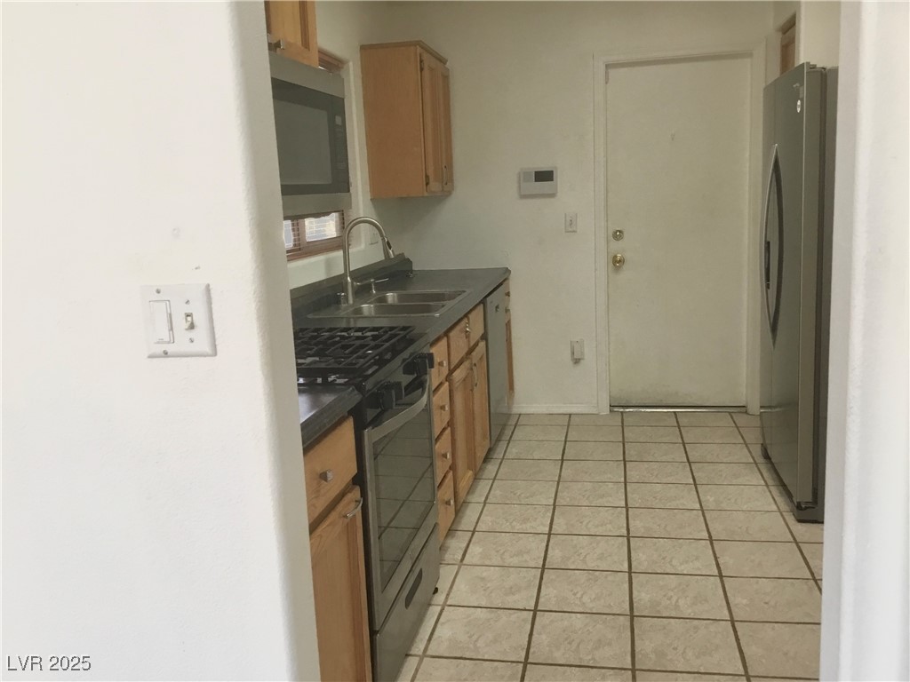10321 Junction Hill Drive Property Photo 4