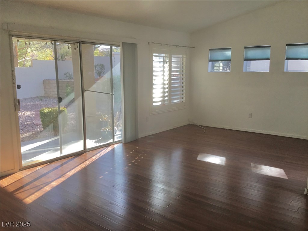10321 Junction Hill Drive Property Photo 8