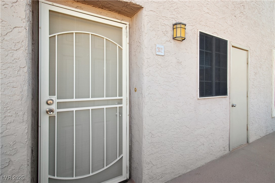 2044 Mesquite Lane 302 Property Photo 3