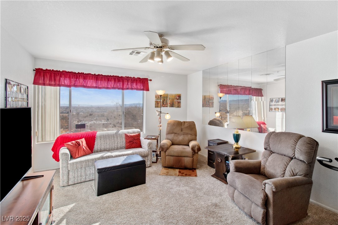 2044 Mesquite Lane 302 Property Photo 17