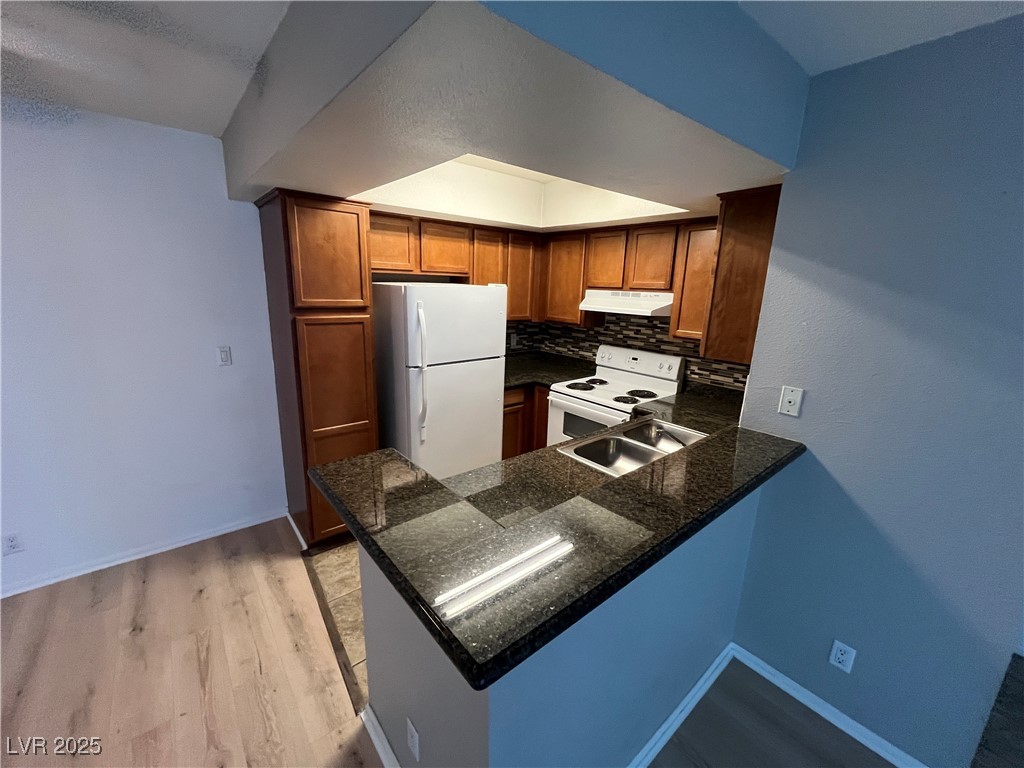1455 East Katie Avenue C28 Property Photo 6
