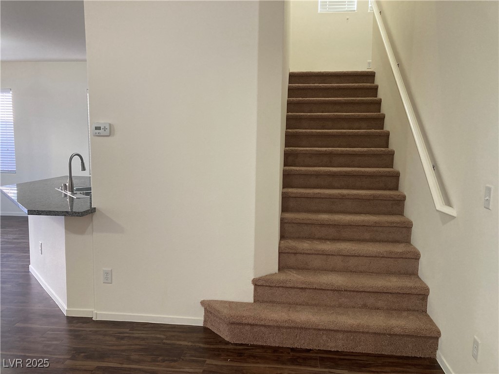 9536 Knopfler Lane Property Photo 8