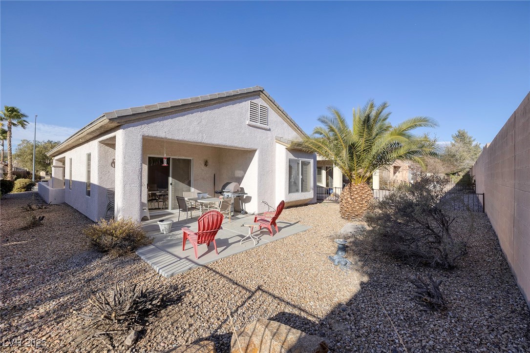 3025 Seaford Peak Drive Property Photo 7