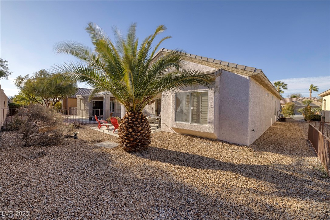 3025 Seaford Peak Drive Property Photo 10