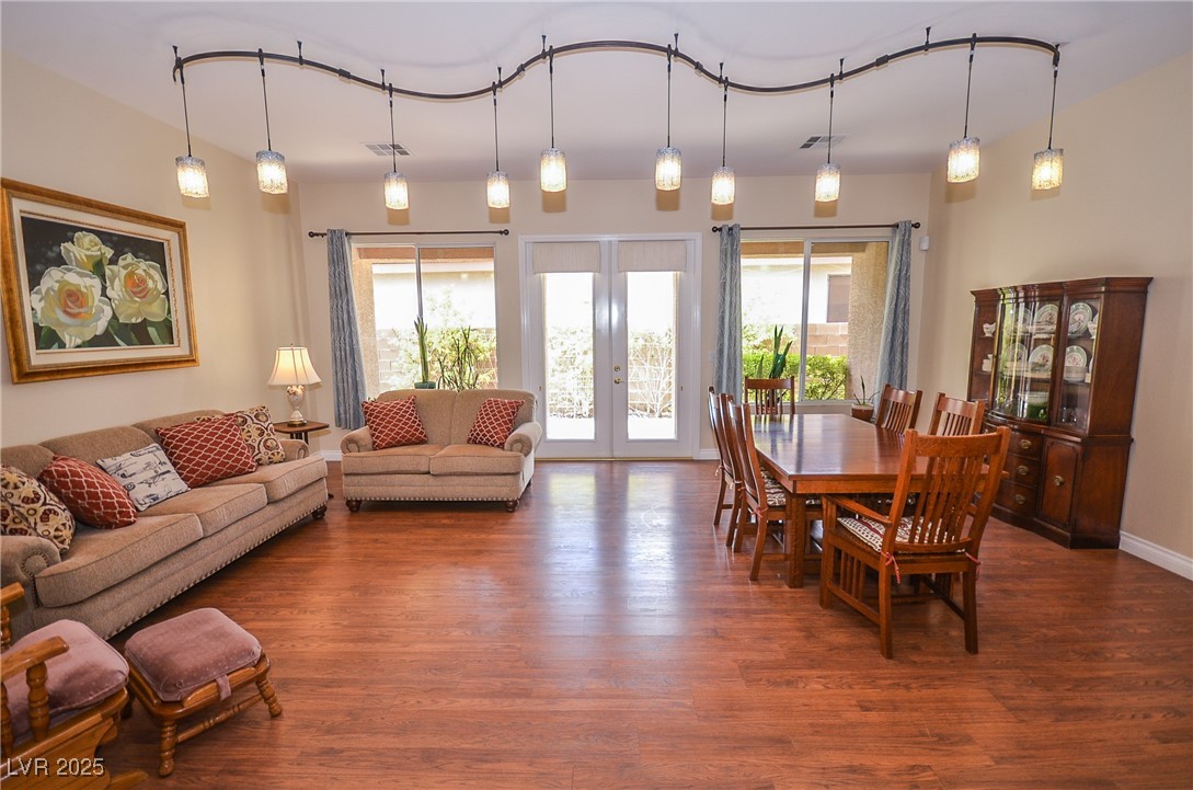 10718 Del Rudini Street Property Photo 7