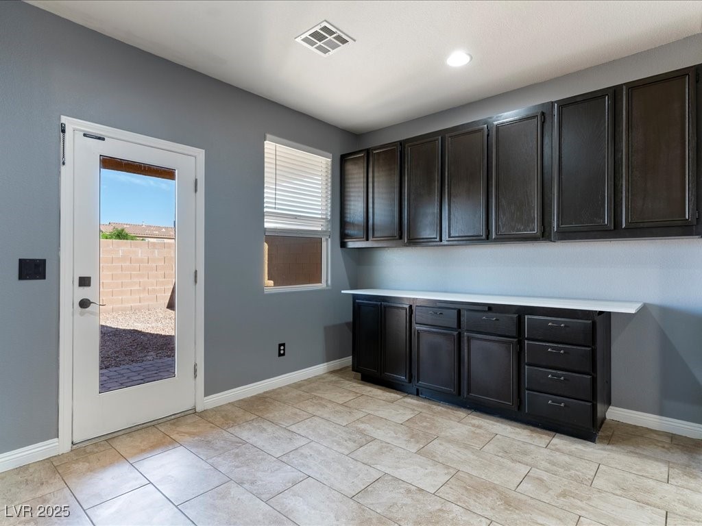 1012 Water Cove Street Property Photo 7