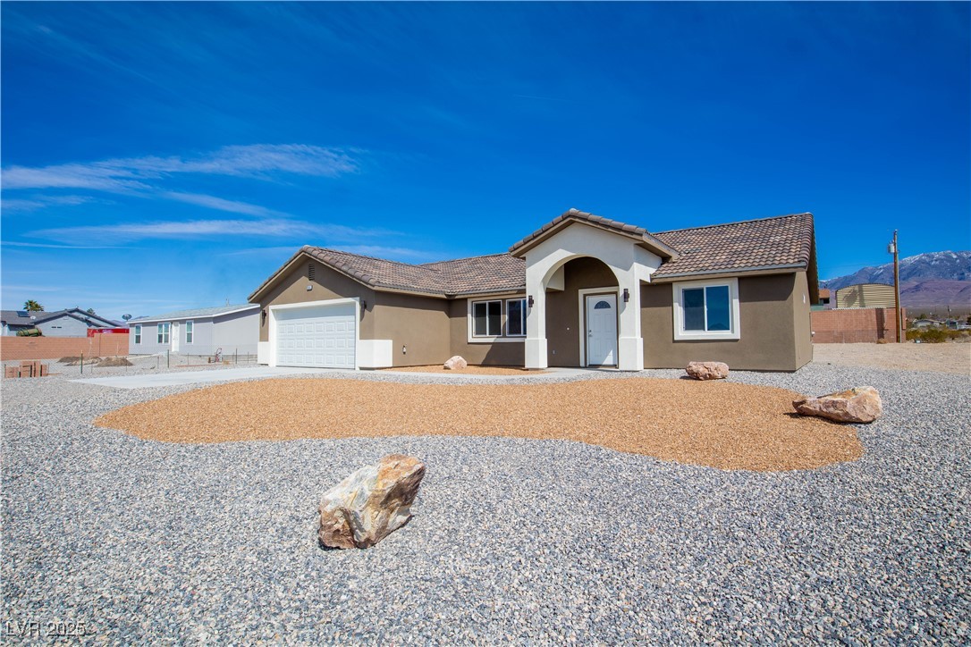 5841 Genoa Avenue Property Photo 4