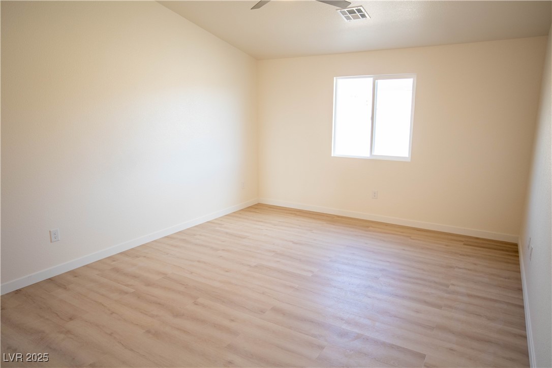 5841 Genoa Avenue Property Photo 10