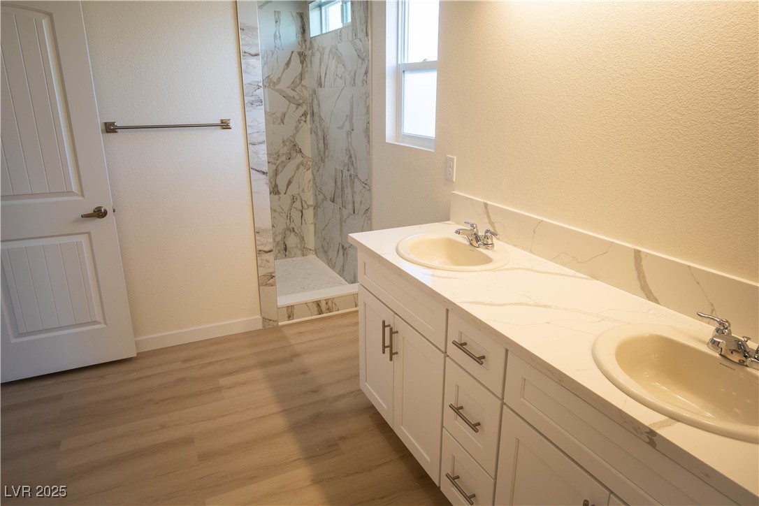 5841 Genoa Avenue Property Photo 12