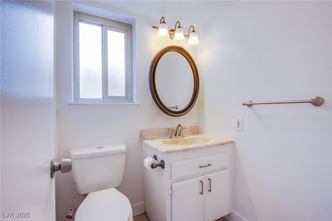 881 Stonehenge Street Property Photo 11