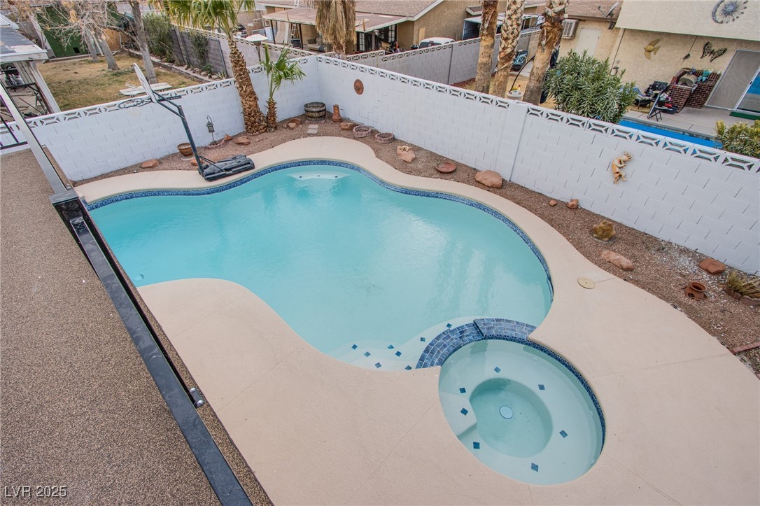 881 Stonehenge Street Property Photo 30