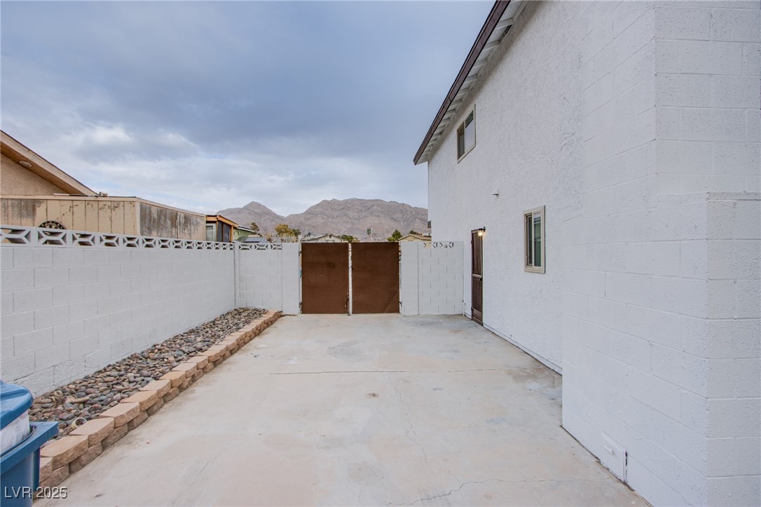 881 Stonehenge Street Property Photo 40