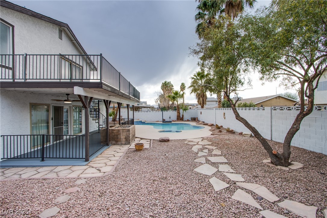 881 Stonehenge Street Property Photo 41