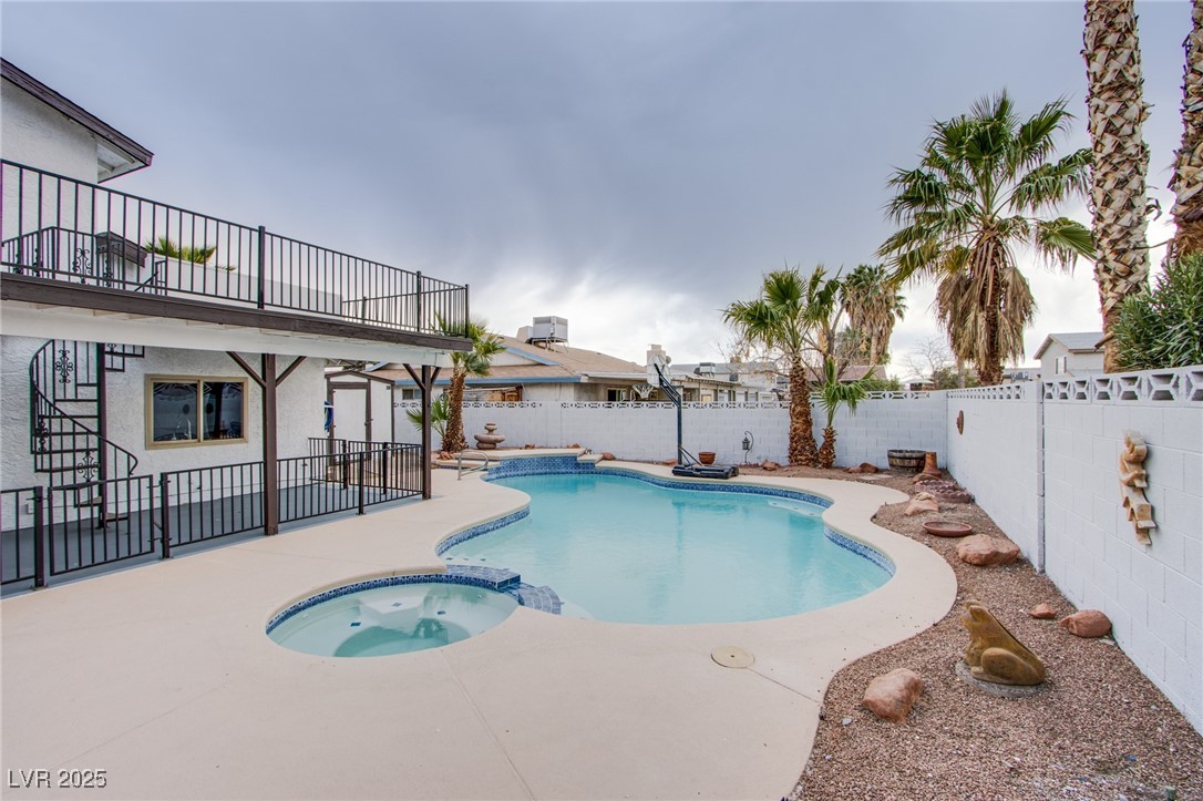 881 Stonehenge Street Property Photo 42