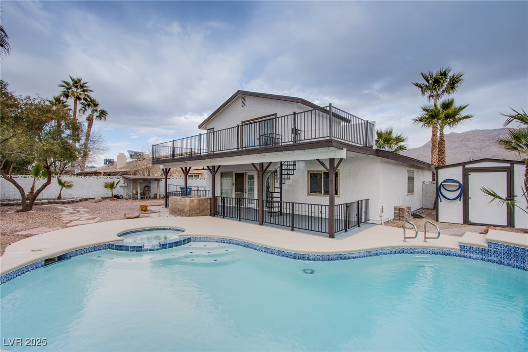 881 Stonehenge Street Property Photo 44