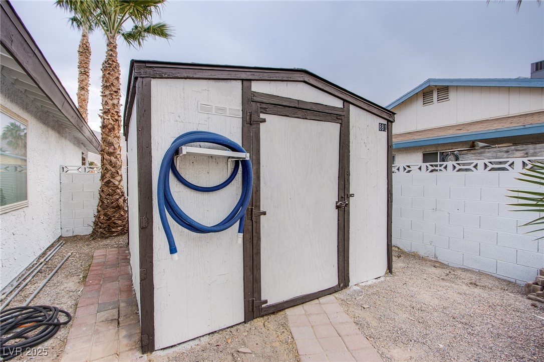 881 Stonehenge Street Property Photo 46