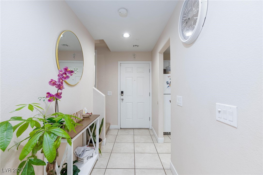 7660 Fabled Filigree Street Property Photo 5