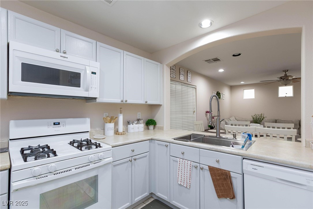7660 Fabled Filigree Street Property Photo 7