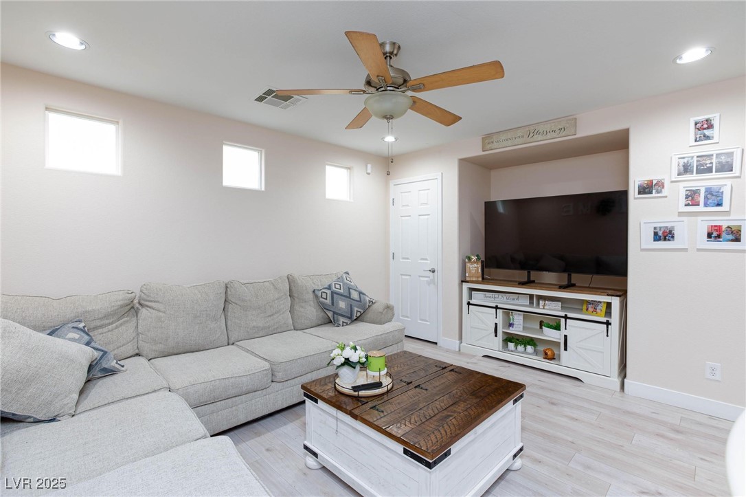 7660 Fabled Filigree Street Property Photo 10
