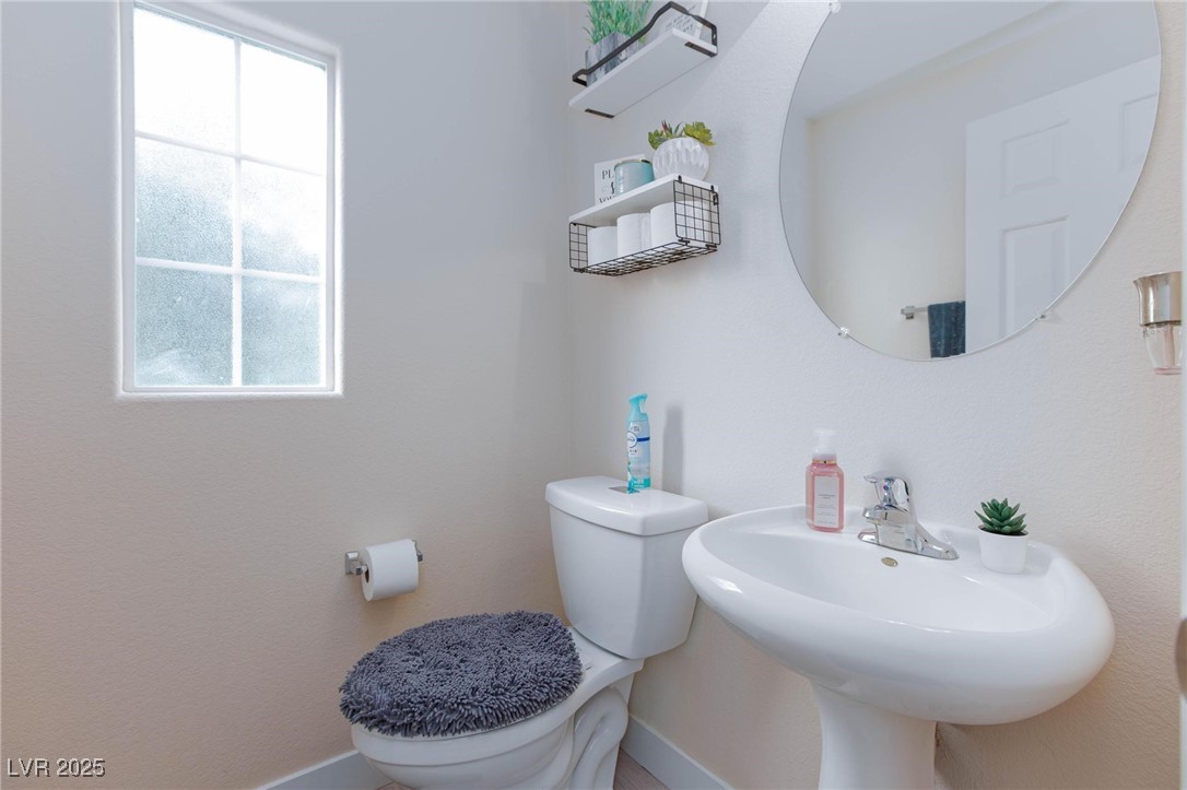 7660 Fabled Filigree Street Property Photo 13