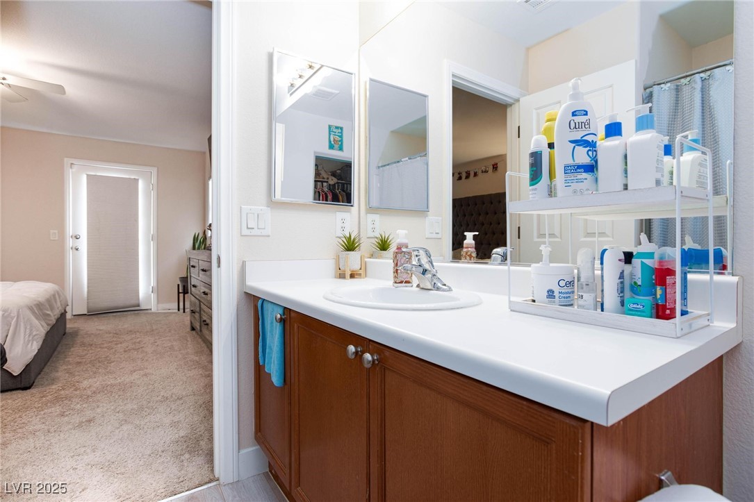 7660 Fabled Filigree Street Property Photo 17