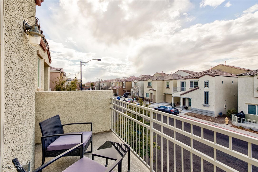 7660 Fabled Filigree Street Property Photo 21