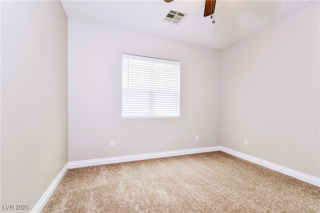 989 Crescent Falls Street Property Photo 10