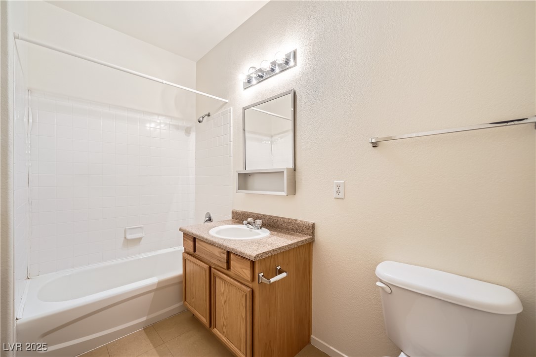 2051 Hussium Hills Street 207 Property Photo 14