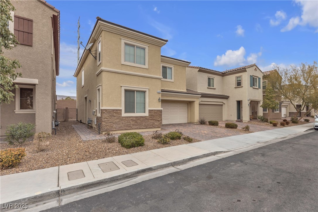 5233 Fiery Sky Ridge Street Property Photo 4