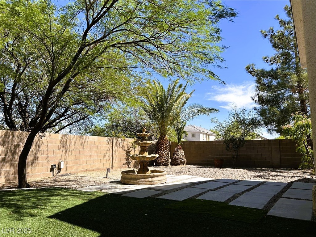2942 Desert Zinnia Lane Property Photo 24