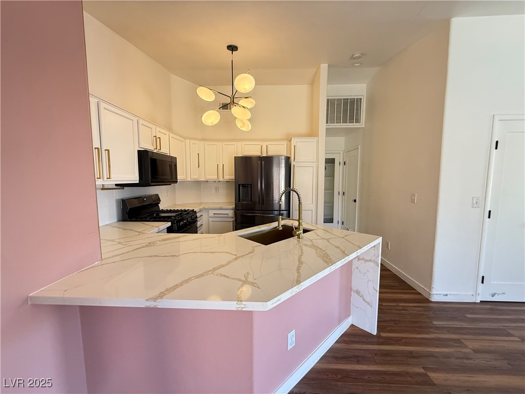 2705 Dorado Vista Street Property Photo 5